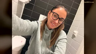 Soccer mom of 2 that’s a teacher at highschool…just need your honest rating 1-100