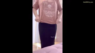 Come Shopping with Thefunmilf and Her Buttplug
