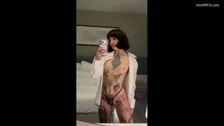 This pussy doesn't take breaks even during work calls occasionally moaning