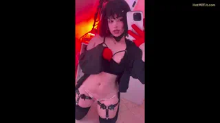 My goth body is craving your touch