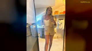 Almost 11 Years of Accounting and 2 Divorces Later. Still Feeling Sexy in Slideshow