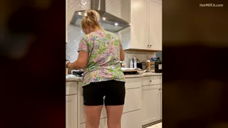 32 Year Old Mom of 3 in a Slideshow Format